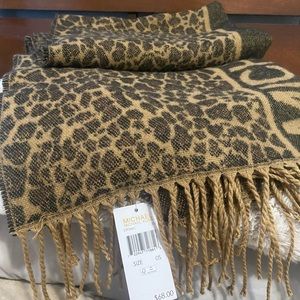 Michael kors scarf for cold winter, it’s new with tags